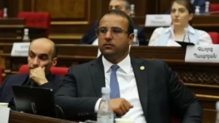 Պատգամավորներ Հայկ Սարգսյանի և Նարեկ Գրիգորյանի միջև «ռազբորկա» է տեղի ունեցել. «Հրապարակ»