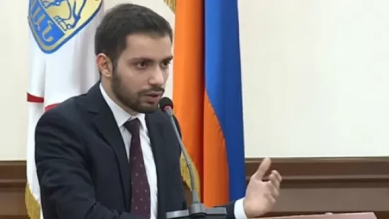 Աղբահանության հիմնարկում 2 տարի  պրեմիա էին լափում, ինչի՞ չէիք բռնում. Արմեն Գալջյանը` Մարությանին