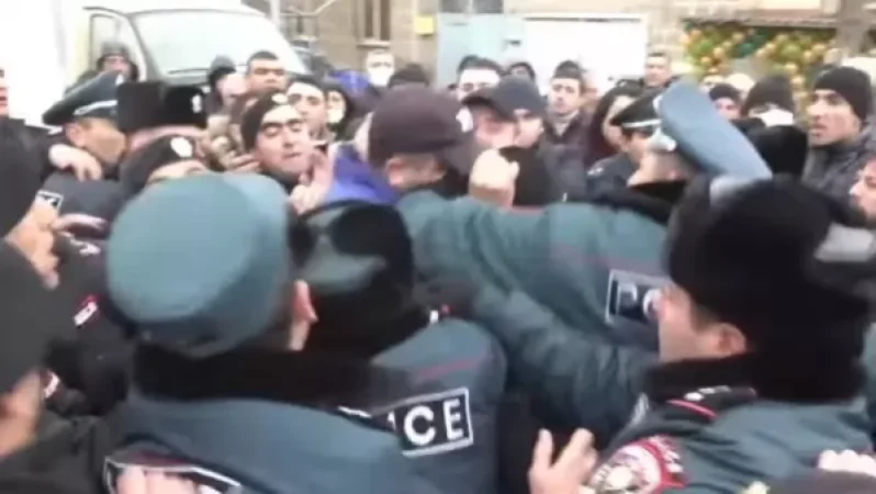 Փարաքարում տեղի ունեցողն աբսուրդի թատրոն է. Վահագն Ալեքսանյանը մանրամասնում է