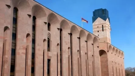 Վարչության պետերը, աշխատակիցները դիմում են գրում և հեռանում աշխատանքից. ինչ իրավիճակ է քաղաքապետարանում