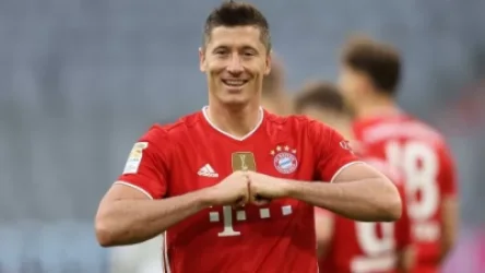 Բրիտանական հայտնի լրատվական The Guardian-ը Ռոբերտ Լևանդովսկուն ճանաչել է 2021 թվականի լավագույն ֆուտբոլիստ