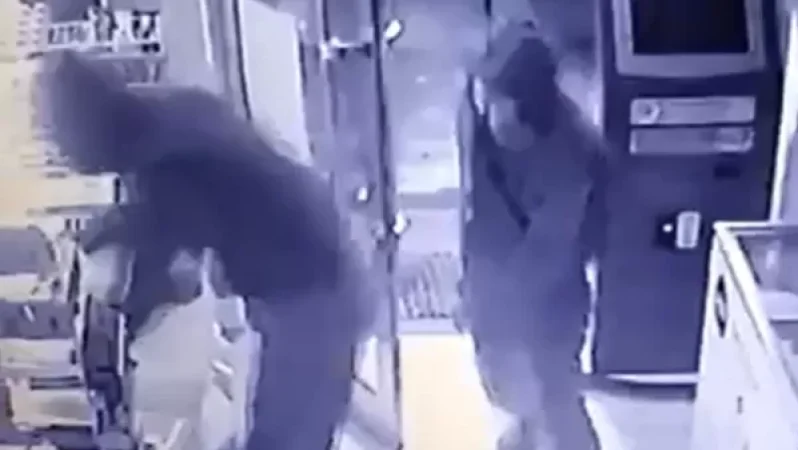 Երևանում անհայտ անձինք գողացել են Kia ավտոմեքենան, ապա դրանով Աբովյան քաղաքում թալանել մեկ այլ քաղաքացու խանութը