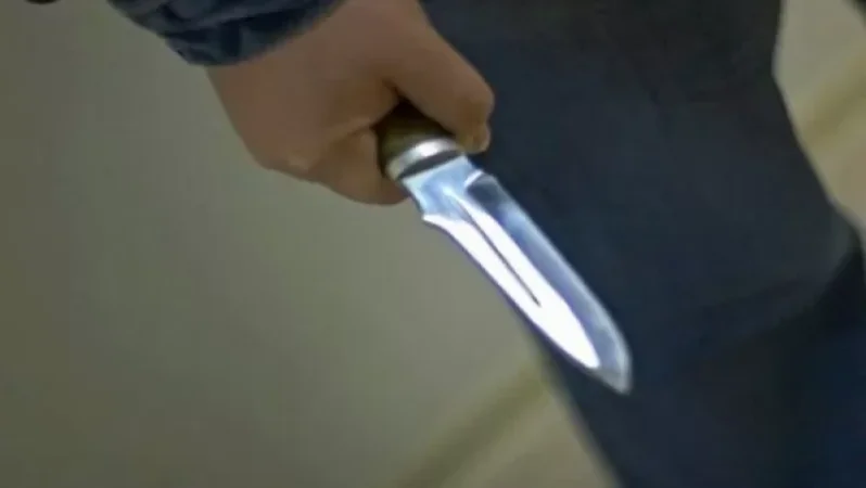 Դանակահարություն՝ Էջմիածնում. բժիշկները պայքարում են 18-ամյա տղայի կյանքի համար