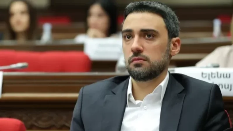 Արամ Վարդևանյանը երեք հարց է ուղղել գլխավոր դատախազին