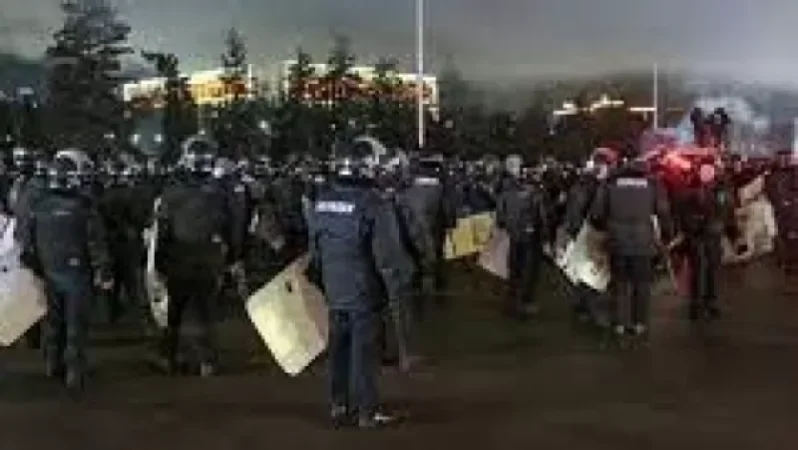 Ցուցարարները հրկիզել են Ղազախստանի պետական հեռուստաընկերության մասնաճյուղը