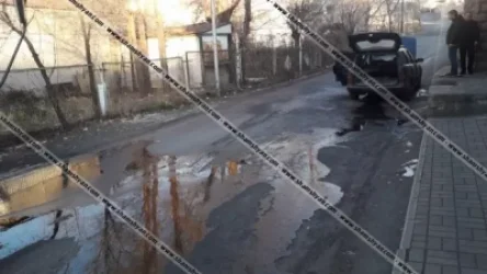 Արտակարգ դեպք Երևանում. հրդեհ է բռնկվել կայանված Opel Astra-ում