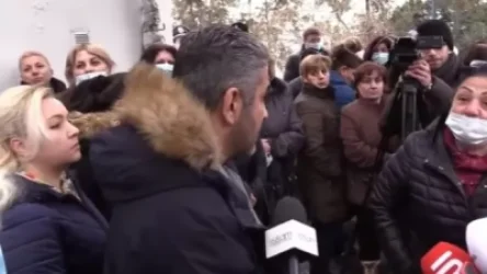 Նորքի ինֆեկցիոնի աշխատակիցները բողոքի ակցիայի են դուրս եկել