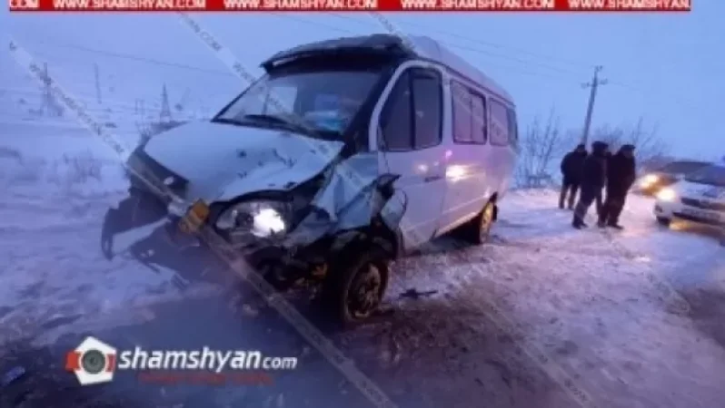 Բախվել են Երևան-Ճամբարակ երթուղին սպասարկող «Գազել»-ն ու Mercedes-ը, կա 7 վիրավոր