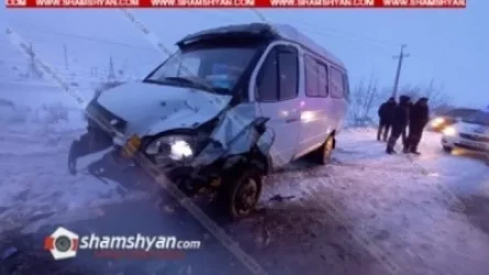 Բախվել են Երևան-Ճամբարակ երթուղին սպասարկող «Գազել»-ն ու Mercedes-ը, կա 7 վիրավոր