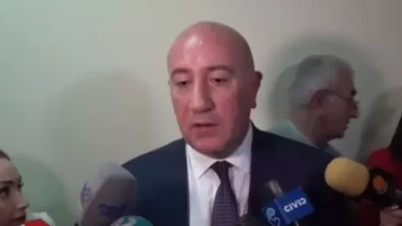 ՏԵՍԱՆՅՈՒԹ․ ՊՆ փոխնախարարը հաստատեց՝ Վաղարշակ Հարությունյանը ստորագրել է Սյունիքում ԶՈՒ հետ քաշվելու մասին փաստաթուղթ