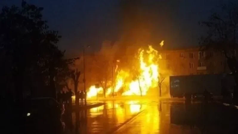 Արտաշիսյան փողոցում բռնկված խոշոր հրդեհը մարվել է. հրշեջ-փրկարար է տուժել