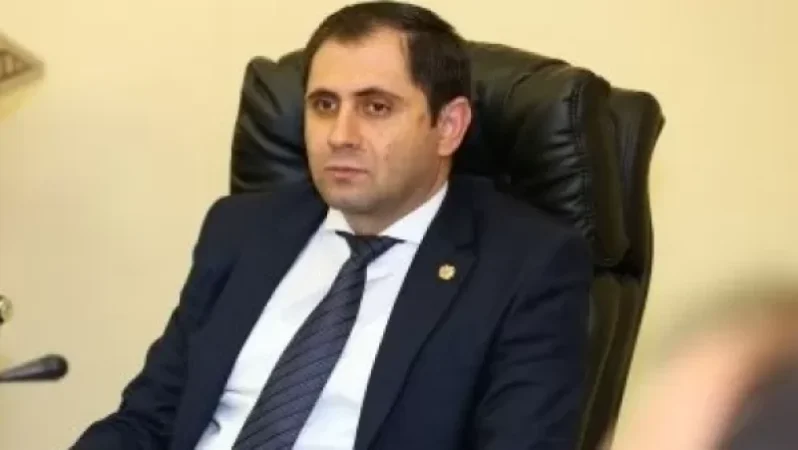 Սուրեն Պապիկյանն անցել է գործի. նոր նշանակումներ ու ազատումներ. «Ժողովուրդ»