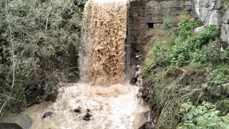 Սելավը վնասել է ՀԿԵ-ի երկաթուղային գիծը. չեղարկվել է Երևանից դեպի Թբիլիսի գնացքի երթևեկությունը