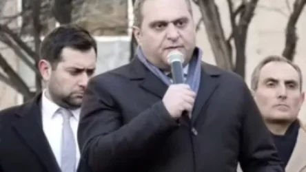 Ապահովագրականից ասել են՝ փորձարկման փուլում գտնվող պատվաստանյութից է մահացել. ինչ է պատմում իրավաբանը