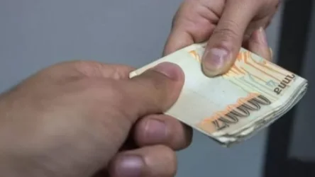 Կաշառք ստանալու կասկածանքով 2 պաշտոնատար անձ ձերբակալվել է