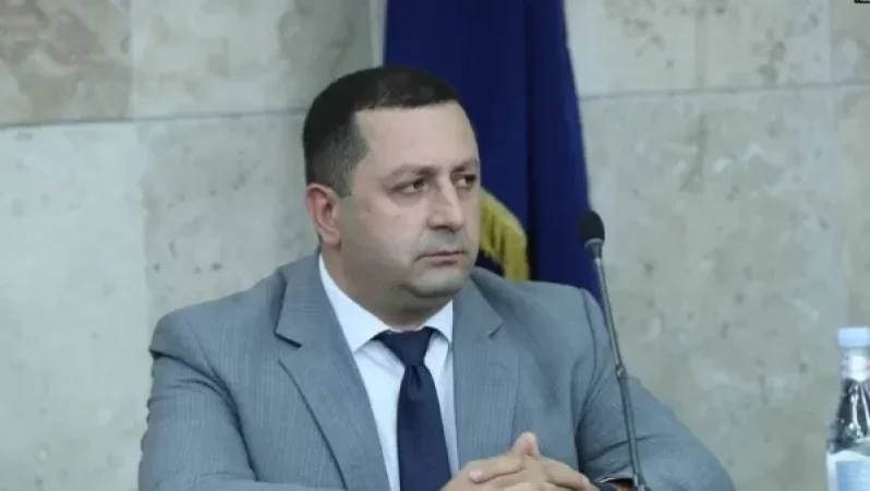 ԵՊՀ Ռեկտորը փորձել է բարձրացնել իր աշխատավարձը, սակայն Պապիկյանը մերժե՞լ է. ԵՊՀ-ից մեկնաբանել են