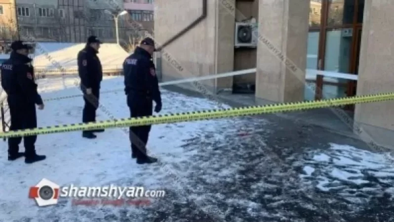 Արտակարգ դեպք Երևանում. 20-ամյա աղջիկը 3-րդ հարկի պատուհանից իրեն ցած է նետել