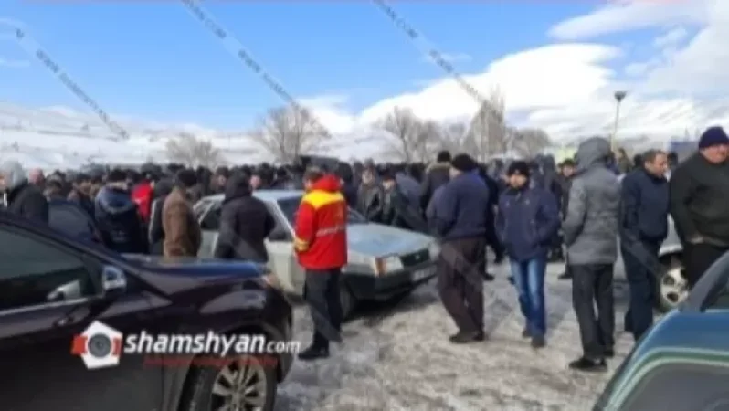 Ոչ մի ճանապարհ չի փակվել, ժողով են արել. Ծովագյուղի ԺՊ-ն` համայնքի բնակիչների ճանապարհ փակելու մասին