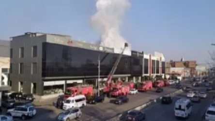 ՏԵՍԱՆՅՈՒԹ. Հրդեհ Իսակովի պողոտայում. կահույքի խանութի տանիքն է բռնկվել