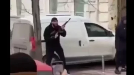 ՏԵՍԱՆՅՈՒԹ. Կիևի կենտրոնում տղամարդը կրակ է բացել ինքնաձիգից