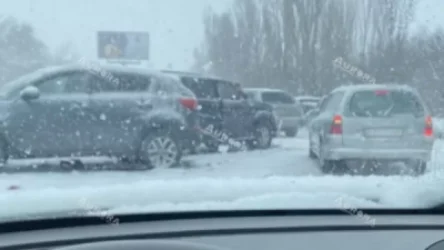 ՏԵՍԱՆՅՈՒԹ․ Կան շրջված, ճանապարհից դուրս թռած ավտոմեքենաներ․ 30-ից ավելի ավտոմեքենաների վթար