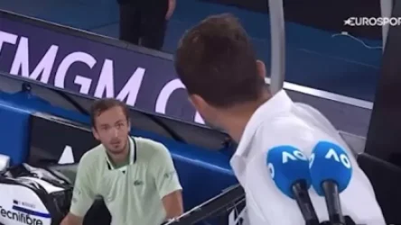 ՏԵՍԱՆՅՈՒԹ. «Դու հիմար ես». Մեդվեդևը կատաղել և բղավել է մրցավարի վրա