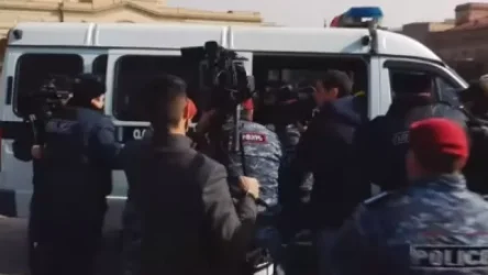 ՏԵՍԱՆՅՈՒԹ․ Մեծաքանակ ոստիկաններ, բողոքի դուրս եկած վարորդներ․ ի՞նչ է կատարվում  Հանրապետության հրապարակում