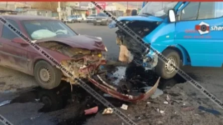 Բախվել են Opel-ն ու բեռնատար Mercedes-ը․ կան վիրավորներ