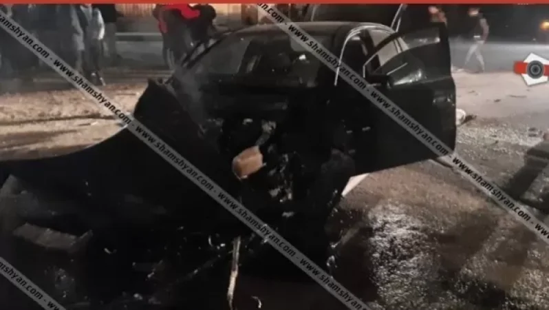 Opel-ը բախվել է ծառին, ինչից հետո հրդեհ է բռնկվել, կա վիրավոր