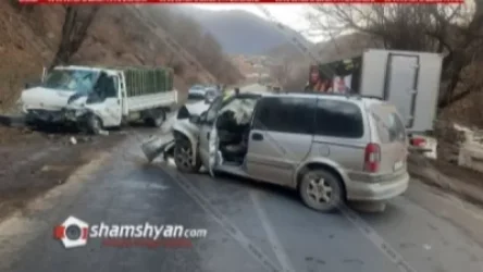 Խոշոր ավտովթար Տավուշի մարզում. ճակատ-ճակատի բախվել են Ford-ն ու Opel-ը. կա վիրավոր. Shamshyan. com