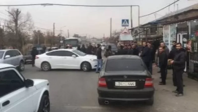 Մարմարաշենցիները բացել են Երևան-Արտաշատ մայրուղին. Մասիսի համայնքապետը խոստացել է լուծել խնդիրը