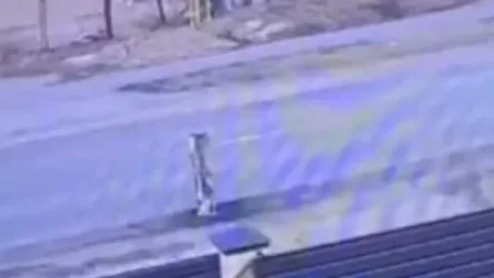 ՏԵՍԱՆՅՈՒԹ․ Բնակելի թաղամասում արկ է ընկնում․ տեսախցիկները ֆիքսել են պահը