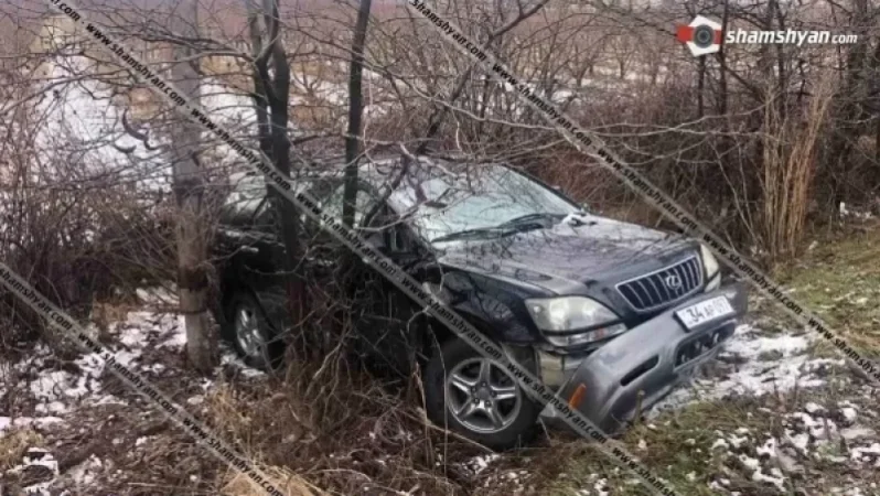 Ավտովթար՝ Կոտայքի մարզում. ավտոմեքենաները բախվել են ծառերին ու հայտնվել ձորակում