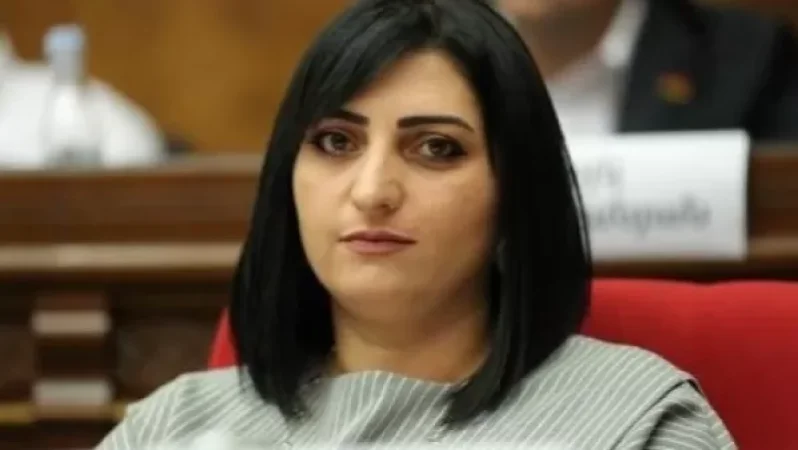 Գյումրիում ոստիկանները գետնին են տապալել քաղաքացուն, ինչի հետևանքով կոտրվել է նրա ձեռքը