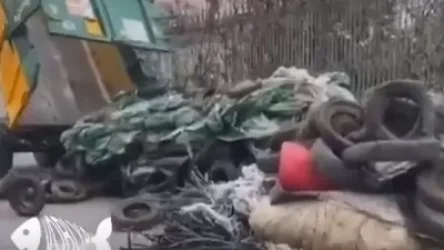 ՏԵՍԱՆՅՈՒԹ․ Ֆրանսիայում մարդիկ աղբ են թափում կառավարական շենքերի մոտ