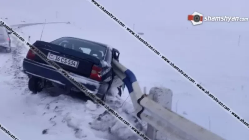 Photos: Major Accident as 33-Year-Old Driver Crashes Opel into Metal Barriers