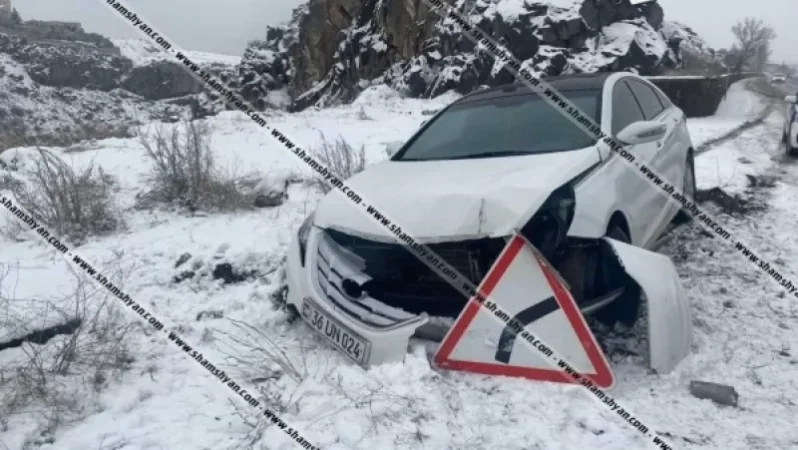 Կոտայքի մարզում՝ Արծվի թևերի մոտ, 23-ամյա վարորդը Hyundai Sonata-ով վթարի է ենթարկվել
