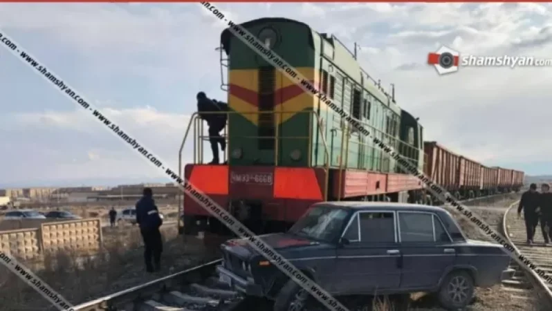 Emergency Incident in Ararat Region: Truck Collides with VAZ 2106