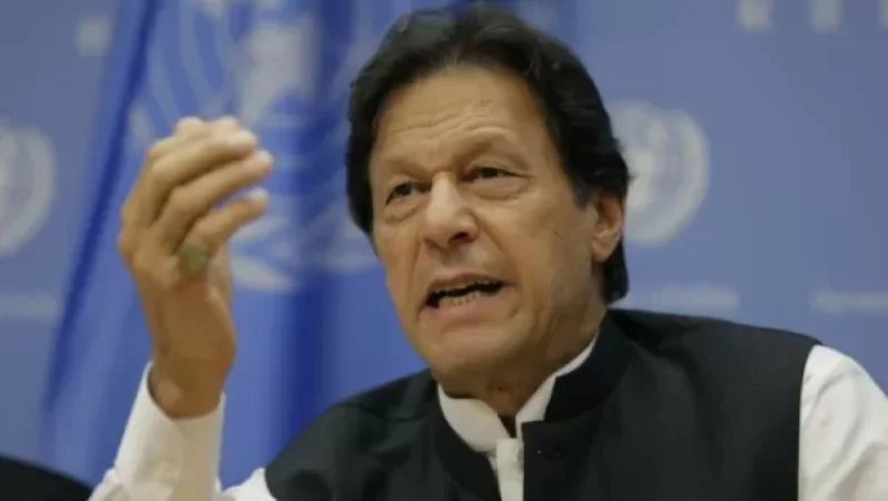 Պակիստանի վարչապետը ցրել է նախարարներ կաբինետը