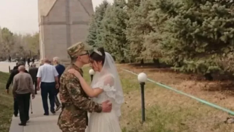 Պսակադրություն՝ Եռաբլուրի եկեղեցում