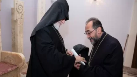 ԼՈՒՍԱՆԿԱՐՆԵՐ. Ամենայն Հայոց Կաթողիկոսն ընդունել է Շիրակի թեմի առաջնորդին և ներկայացուցիչներին