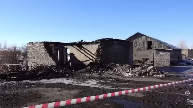 Հոսանքի լարերն անգամ զինվորի ծնողն էր քաշել․ ուշագրավ մանրամասներ՝ հրդեհված զինվորական կացարանից