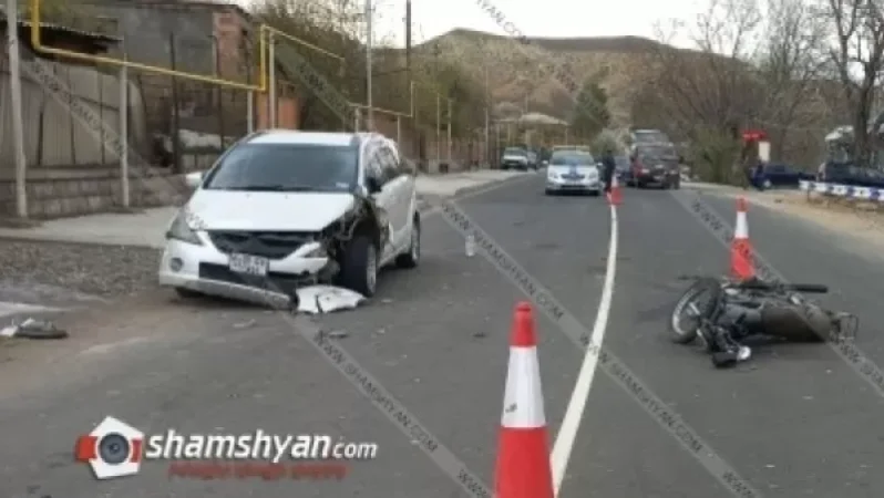 Mitsubishi Grandis and Voskhod Motorcycle Collide in Vayots Dzor Province; Motorcyclist Hospitalized