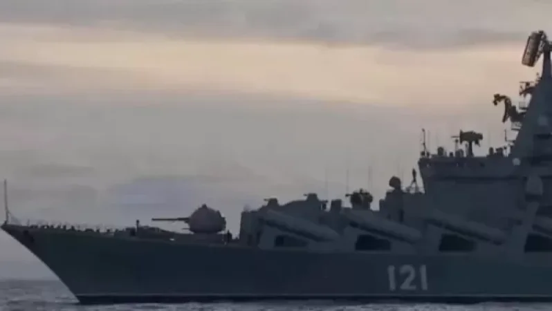 Ukrainians Strike the 'Moskva' Ship with Neptune Missiles, Major Fire Erupts