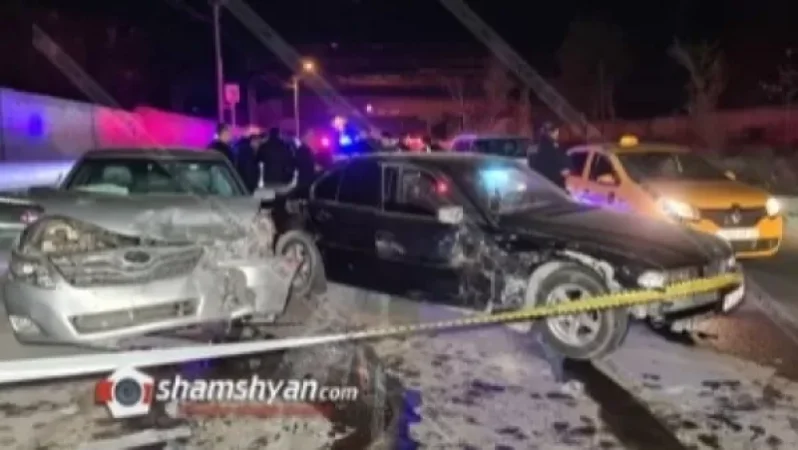 Ավտովթար՝ Երևանի Հալաբյան-Արզումանյան խաչմերուկում. բախվել են Hyundai Sonata-ն ու Opel Vectra-ն. կա վիրավոր. Shamshyan. com