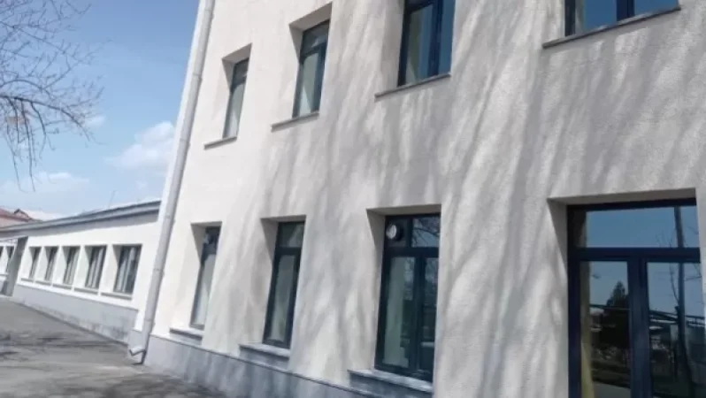 Ինչու է Գյումրու ակադեմիական վարժարանի բակից հանվել Գարեգին Նժդեհի արձանը