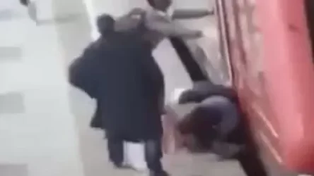 ՏԵՍԱՆՅՈՒԹ․ Մոսկվայում կնոջ ոտքը մնացել է մետրոյի դռների արանքում, երբ այն շարժվելիս է եղել