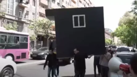 ՏԵՍԱՆՅՈՒԹ. «Ադրբեջանական անցակետ»` Մաշտոց-Ամիրյան խաչմերուկում. ընդդիմադիրների ակցիան