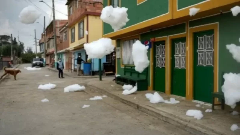 Թունավոր փրփուրի փաթիլներ՝ Կոլումբիայում