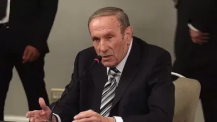 Տեր-Պետրոսյանի կոշտ պատասխանը` 40 մտավորականների ստորագրված հայտարարության մասին